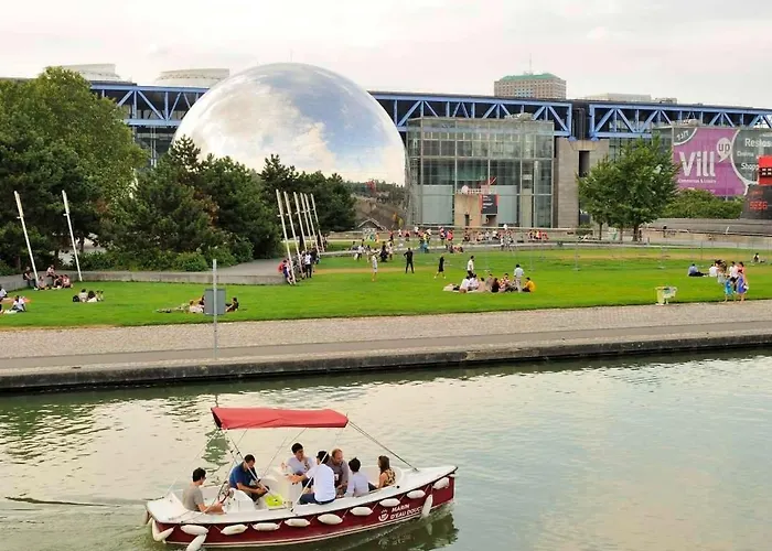 De Charme Apartment Pantin